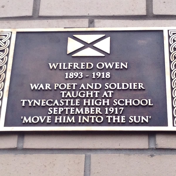 Plaque unveiled at Tynecastle High School in Edinburgh